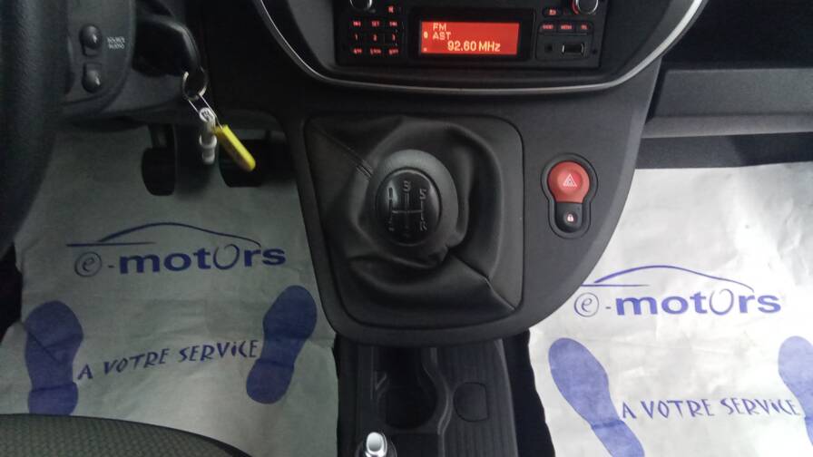 Mandataire Automobile utilitaire, recherche de Renault Kangoo-express-1-5-dci-75-grand-confort-3pl - E-Motors