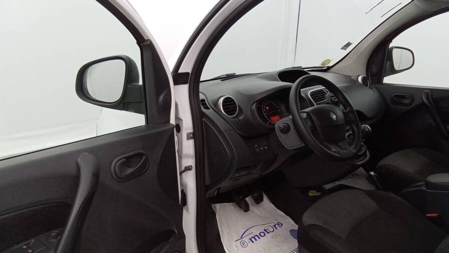 Mandataire Automobile occasion, recherche de Renault Kangoo-express-blue-dci-80-grand-confort-plus-pdc-ar - E-Motors
