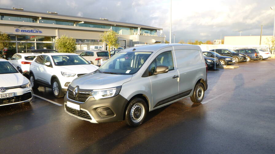 Avis-mandataire-auto-Emotors-Renault-Kangoo-van-Grand-confort-tce-130.