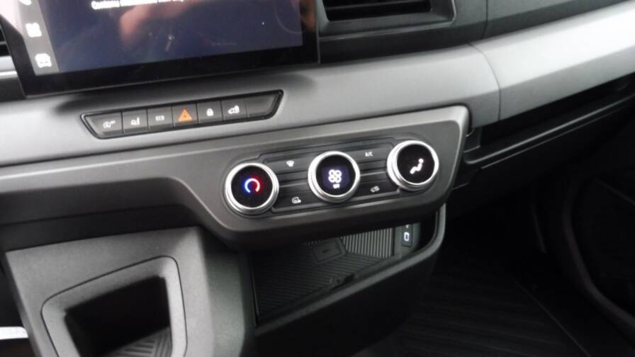 Mandataire Automobile neuf, recherche de Renault Master-f3500-l2h2-2-0-blue-dci-150ch-extra-auto-25 - E-Motors