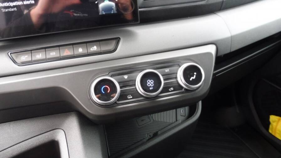 Mandataire Automobile neuf, recherche de Renault Master-f3500-l2h2-2-0-blue-dci-150ch-extra-auto-25 - E-Motors