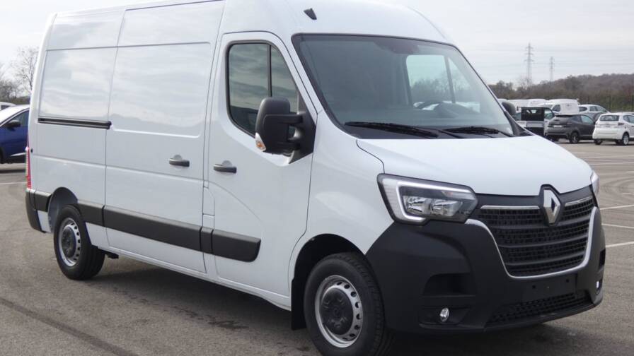 Mandataire Automobile neuf, recherche de Renault Master-fourgon-trac-f3500-l2h2-blue-dci-150-confort - E-Motors