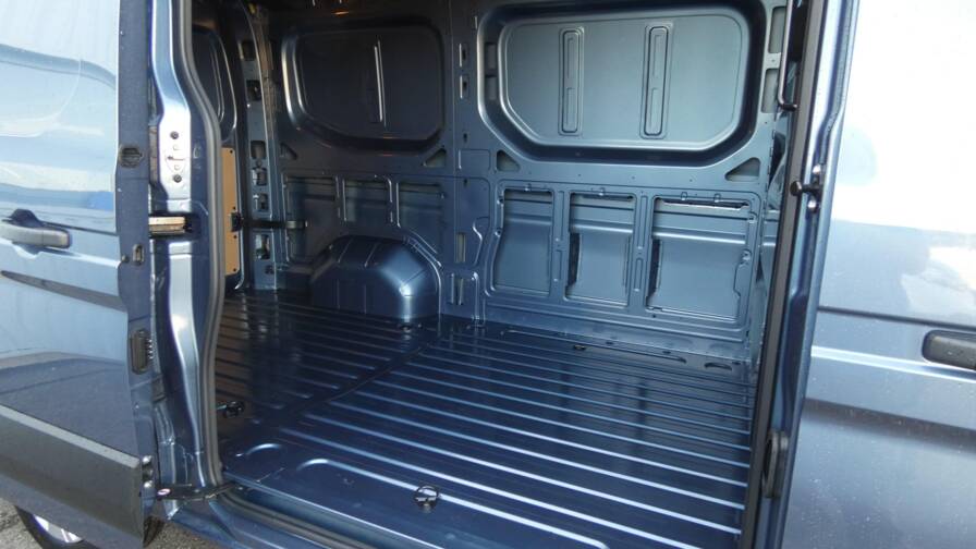 Mandataire Automobile neuf, recherche de Renault Master-fourgon-nouveau-trac-3t5-l2h2-blue-dci-170-extra - E-Motors