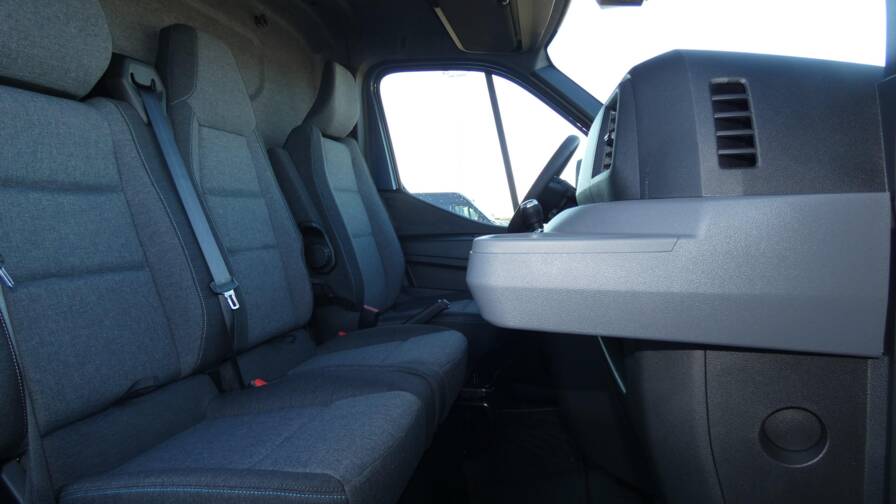 Mandataire Automobile neuf, recherche de Renault Master-fourgon-nouveau-trac-3t5-l2h2-blue-dci-170-extra - E-Motors