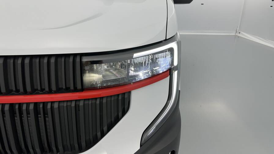 Mandataire Automobile neuf, recherche de Renault Master-l2h2-3t5-2-0-dci-150ch-red-edition - E-Motors