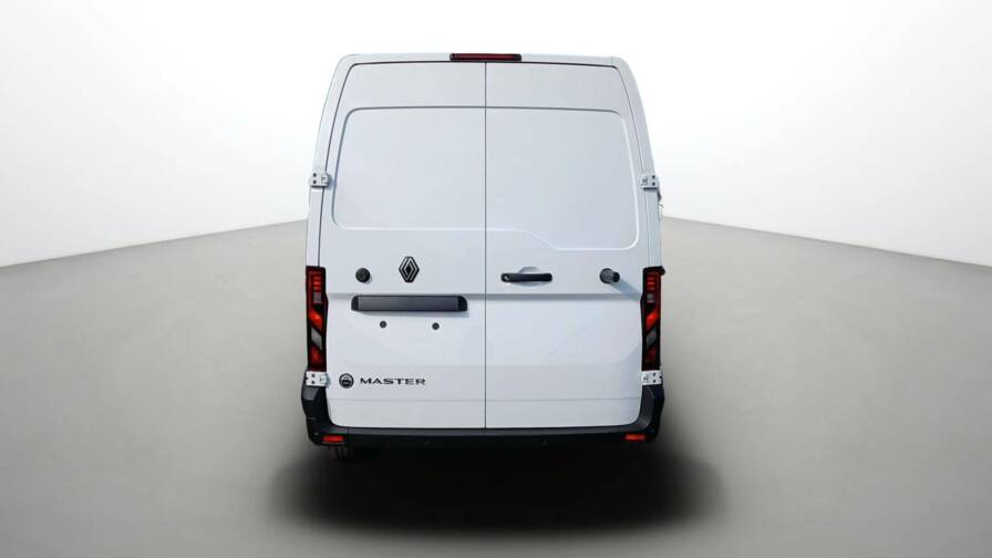 Mandataire Automobile occasion, recherche de Renault Master-fgn-trac-3t5-l2h2-blue-dci-130-extra - E-Motors