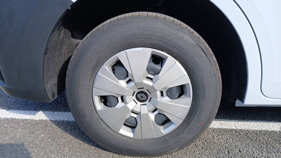 Mandataire Automobile occasion, recherche de Renault Master-fgn-trac-3t5-l2h2-blue-dci-130-extra - E-Motors