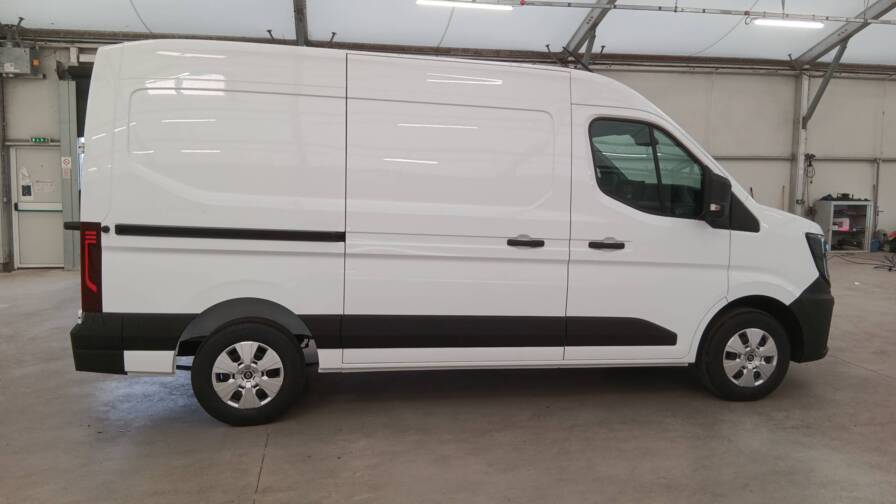 Mandataire Automobile occasion, recherche de Renault Master-fgn-trac-3t5-l2h2-blue-dci-130-extra - E-Motors