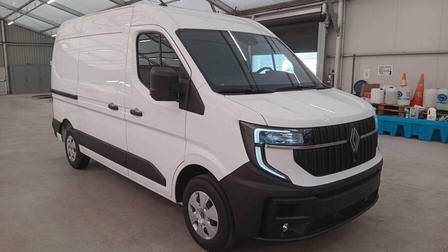 Mandataire Automobile occasion, recherche de Renault Master-fgn-trac-3t5-l2h2-blue-dci-130-extra - E-Motors