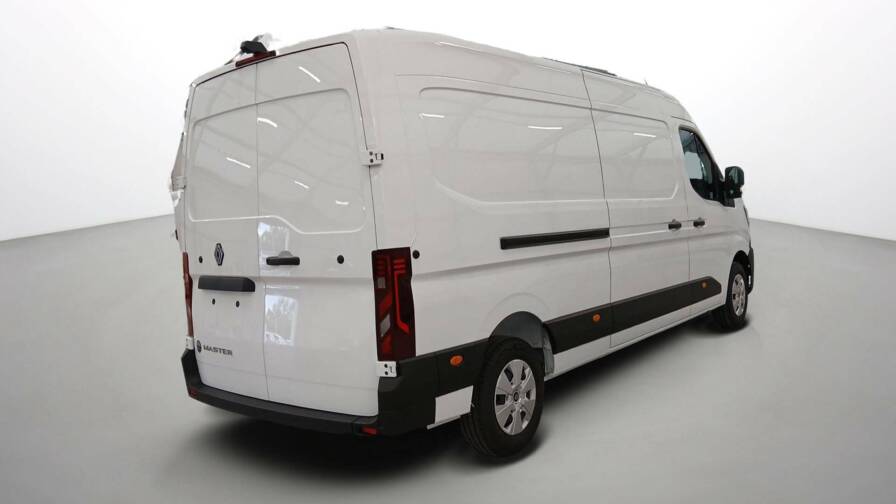 Mandataire Automobile occasion, recherche de Renault Master-fgn-trac-3t5-l3h2-blue-dci-150-extra - E-Motors