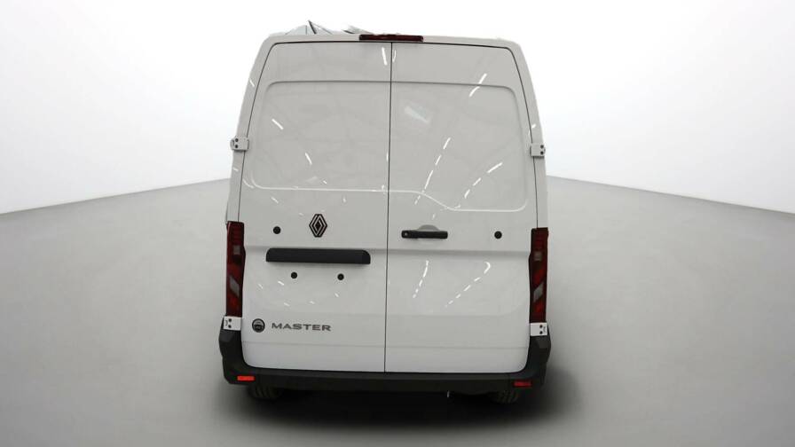 Mandataire Automobile occasion, recherche de Renault Master-fgn-trac-3t5-l3h2-blue-dci-150-extra - E-Motors