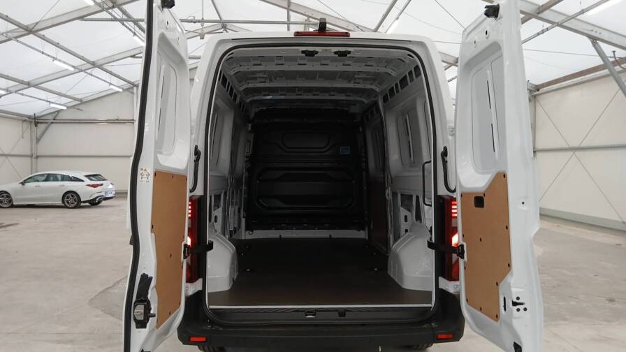 Mandataire Automobile occasion, recherche de Renault Master-fgn-trac-3t5-l3h2-blue-dci-150-extra - E-Motors