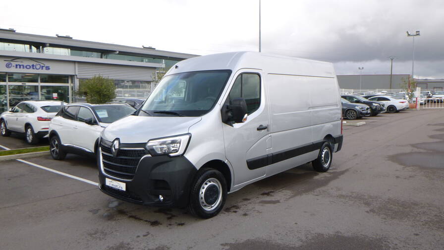 Avis-mandataire-auto-Emotors-Renault-Master-fourgon-Grand-confort-3t5-l2h2-bluedci-135-plus-gps-plus-cam-ra-plus-attelage.