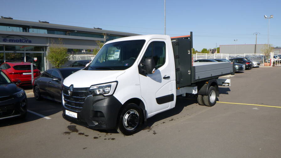 Avis-mandataire-auto-Emotors-Renault-Master-transports-specifiques-Master-benne-propulsion-confort-plus-coffre-3t5-l3-dci-145-energy-roues-jumel-es.