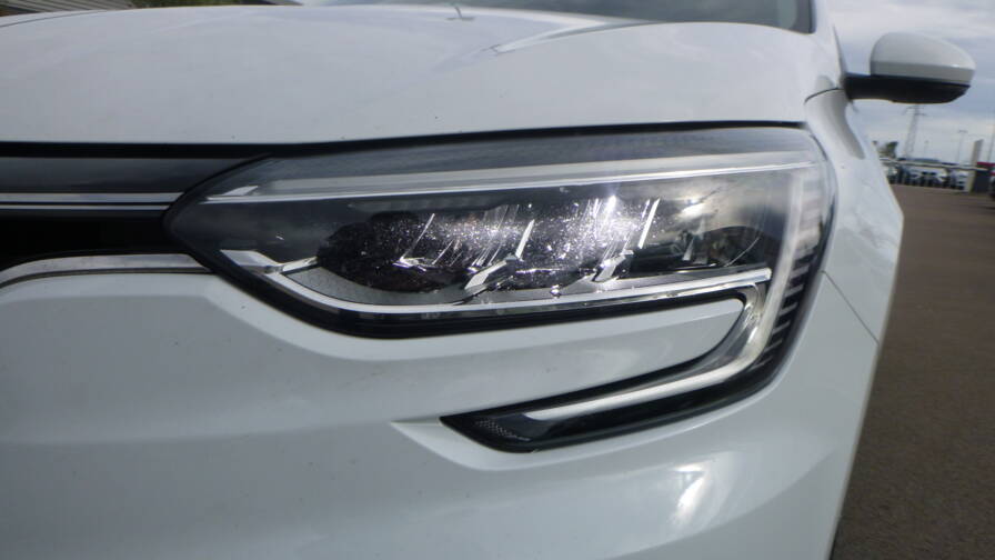 Mandataire Automobile occasion, recherche de Renault Megane-iv-berline-blue-dci-115-techno - E-Motors