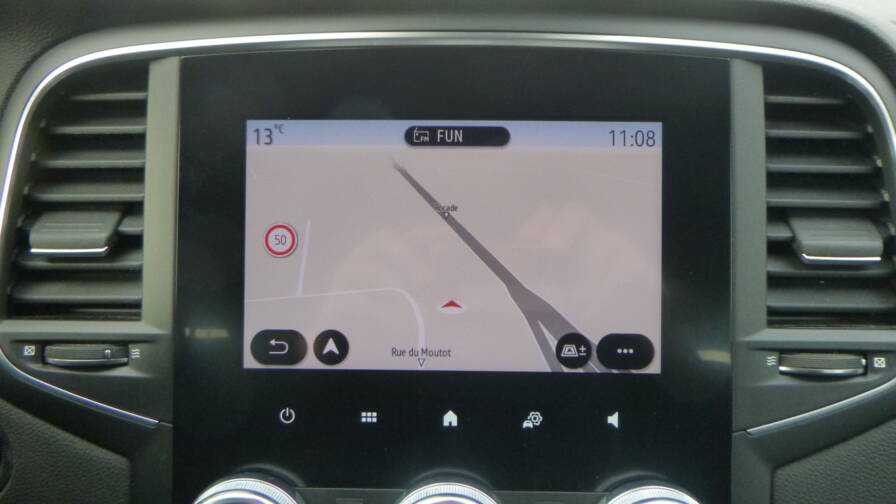 Mandataire Automobile occasion, recherche de Renault Megane-iv-berline-blue-dci-115-techno - E-Motors