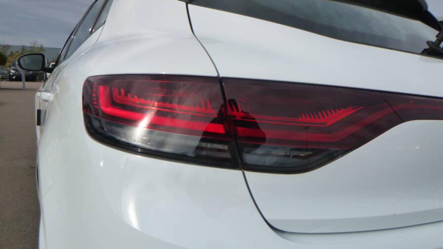 Mandataire Automobile occasion, recherche de Renault Megane-iv-berline-blue-dci-115-techno - E-Motors