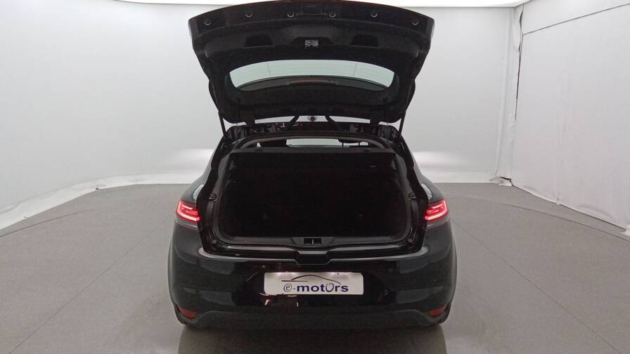 Mandataire Automobile occasion, recherche de Renault M-gane-iv-berline-blue-dci-115-edc-zen-plus-gps-plus-pdc-av - E-Motors