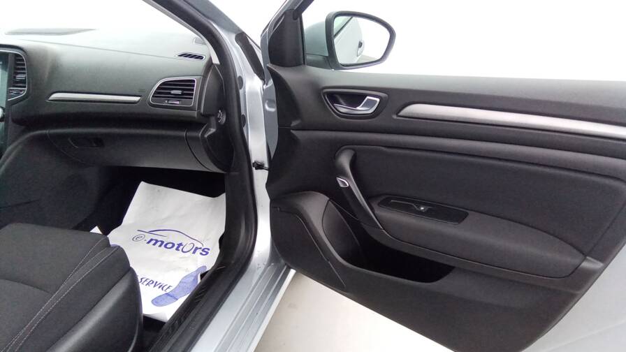 Mandataire Automobile occasion, recherche de Renault Megane-iv-berline-blue-dci-115-zen-gps-pdc-ar-av - E-Motors