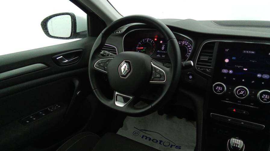 Mandataire Automobile occasion, recherche de Renault M-gane-iv-berline-tce-115-zen-plus-gps-plus-pdc-av - E-Motors