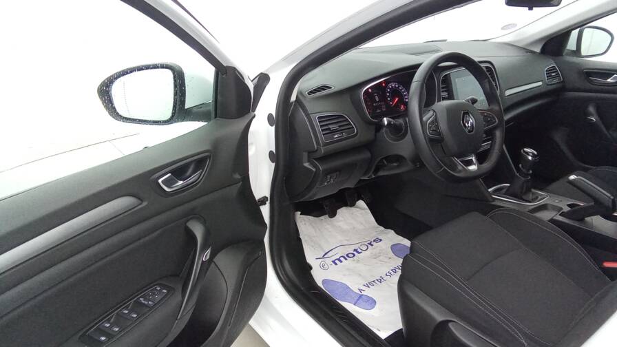 Mandataire Automobile occasion, recherche de Renault M-gane-iv-berline-tce-115-zen-plus-gps-plus-pdc-av - E-Motors