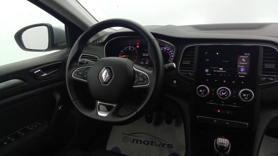 Mandataire Automobile occasion, recherche de Renault M-gane-iv-berline-tce-115-zen-plus-pack-techno - E-Motors