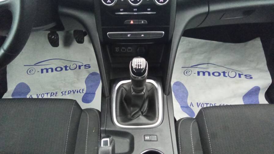 Mandataire Automobile occasion, recherche de Renault M-gane-iv-berline-tce-115-zen-plus-pack-techno - E-Motors