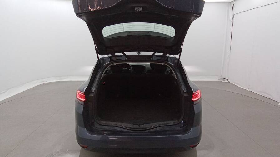 Mandataire Automobile occasion, recherche de Renault M-gane-iv-estate-tce-140-edc-zen-plus-gps-plus-pdc-av - E-Motors