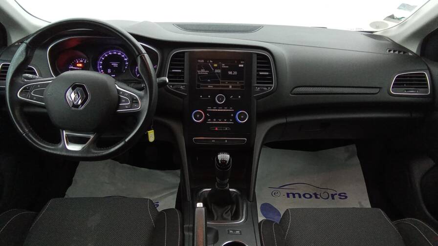 Mandataire Automobile utilitaire, recherche de Renault Megane-iv-soci-t-dci-110-air-nav-2pl - E-Motors