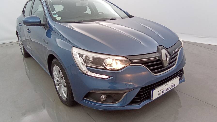 Mandataire Automobile utilitaire, recherche de Renault Megane-iv-soci-t-dci-110-air-nav-2pl - E-Motors