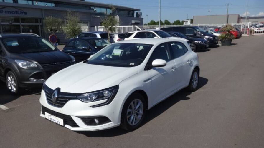Avis-mandataire-auto-Emotors-Renault-Megane-iv-berline-M-gane-iv-berline-intens-dci-110-energy-edc-plus-park-assist.