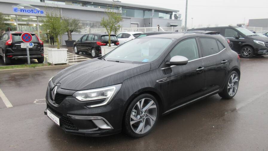 Avis-mandataire-auto-Emotors-Renault-Megane-iv-berline-M-gane-iv-berline-gt-dci-165-energy-edc.