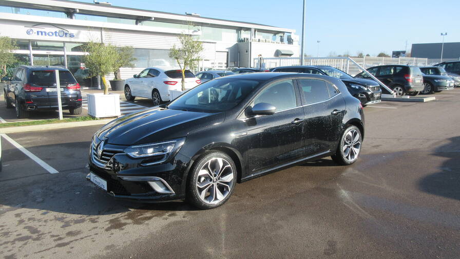 Avis-mandataire-auto-Emotors-Renault-Megane-berline-M-gane-iv-berline-gt-line-blue-dci-115-edc-plus-pack-easy-parking.