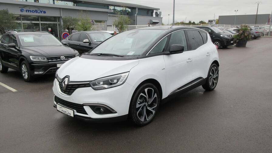 Avis-mandataire-auto-Emotors-Renault-Scenic-Intens-tce-160-energy-plus-bose-plus-toit-vitr.