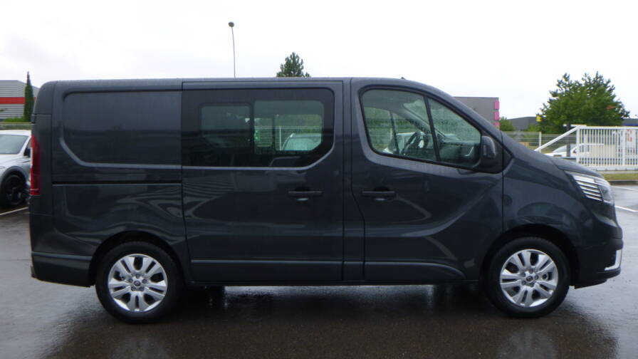 vans gris foncé