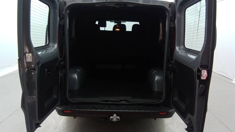 Mandataire Automobile occasion, recherche de Renault Trafic-ca-l1h1-3000-kg-blue-dci-150-edc-confort - E-Motors