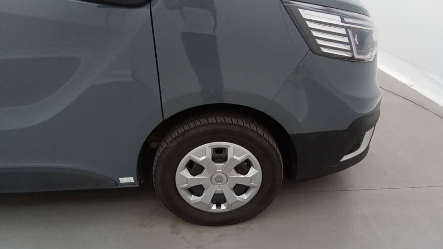 Mandataire Automobile occasion, recherche de Renault Trafic-ca-l1h1-3000-kg-blue-dci-150-edc-confort - E-Motors
