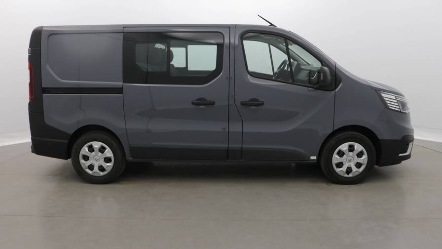 Mandataire Automobile occasion, recherche de Renault Trafic-ca-l1h1-3000-kg-blue-dci-150-edc-confort - E-Motors