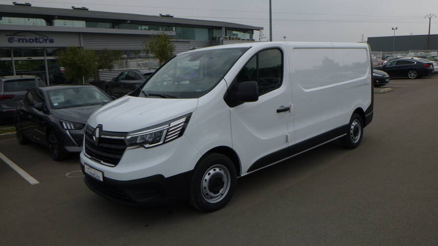Avis-mandataire-auto-Emotors-Renault-Trafic-fourgon-Grand-confort-l2h1-2800kg-bluedci-130-plus-gps.
