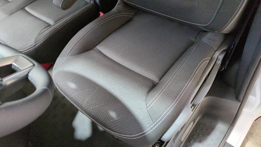 Mandataire Automobile neuf, recherche de Renault Trafic-fourgon-nouveau-l2h1-3t-blue-dci-150-auto-extra-plus-plancher-bois-plus-radars-av - E-Motors