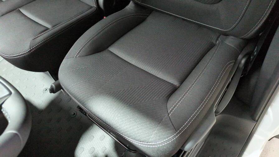 Mandataire Automobile neuf, recherche de Renault Trafic-fourgon-nouveau-l2h1-3t-blue-dci-150-gsr2-extra - E-Motors