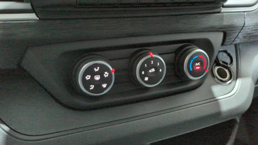 Mandataire Automobile neuf, recherche de Renault Trafic-fourgon-nouveau-l2h1-3t-blue-dci-150-gsr2-extra - E-Motors