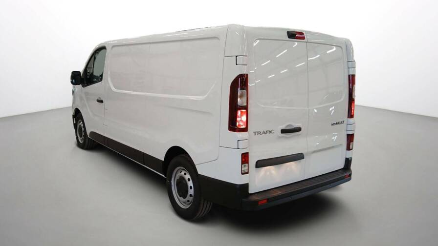 Mandataire Automobile occasion, recherche de Renault Trafic-fgn-l2h1-3t-blue-dci-130-gsr2-extra - E-Motors