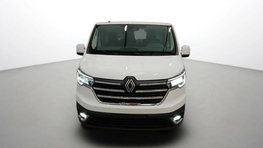 Mandataire Automobile occasion, recherche de Renault Trafic-fgn-l2h1-3t-blue-dci-130-gsr2-extra - E-Motors