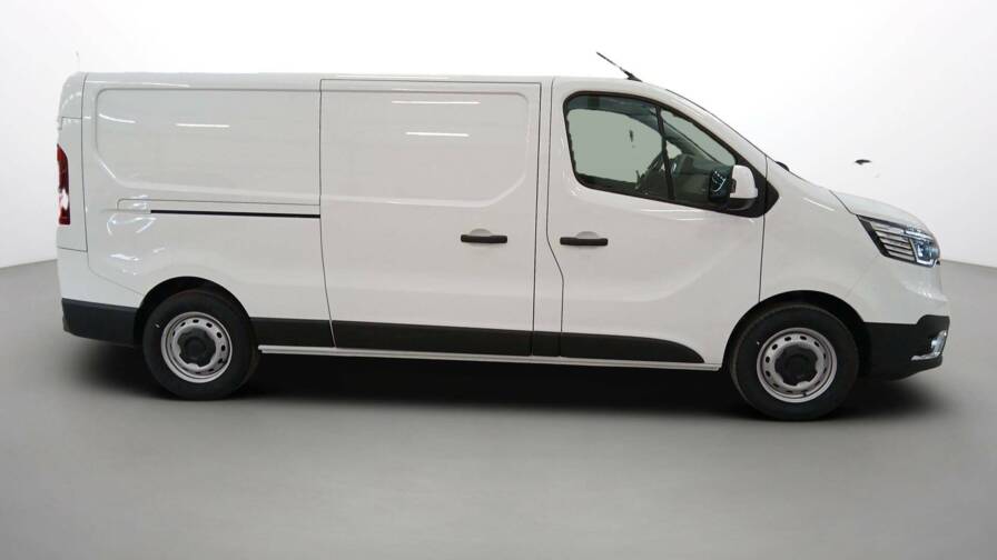 Mandataire Automobile occasion, recherche de Renault Trafic-fgn-l2h1-3t-blue-dci-130-gsr2-extra - E-Motors