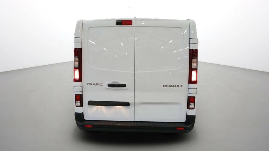 Mandataire Automobile occasion, recherche de Renault Trafic-fgn-l2h1-3t-blue-dci-130-gsr2-extra - E-Motors