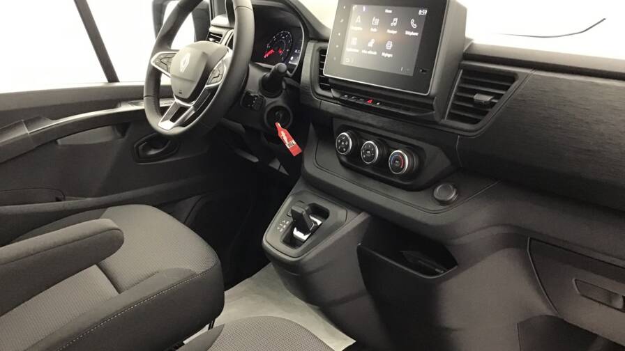 Mandataire Automobile occasion, recherche de Renault Trafic-fgn-l1h1-3t-blue-dci-150-auto-advance4-portes-vul-diesel032025-en-cours - E-Motors