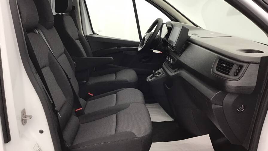 Mandataire Automobile occasion, recherche de Renault Trafic-fgn-l2h1-3t-blue-dci-150-auto-advance4-portes-vul-diesel032025-en-cours - E-Motors