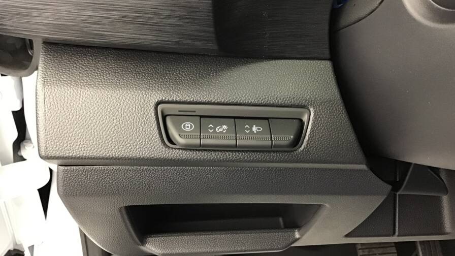 Mandataire Automobile occasion, recherche de Renault Trafic-fgn-l2h1-3t-blue-dci-150-auto-advance4-portes-vul-diesel032025-en-cours - E-Motors