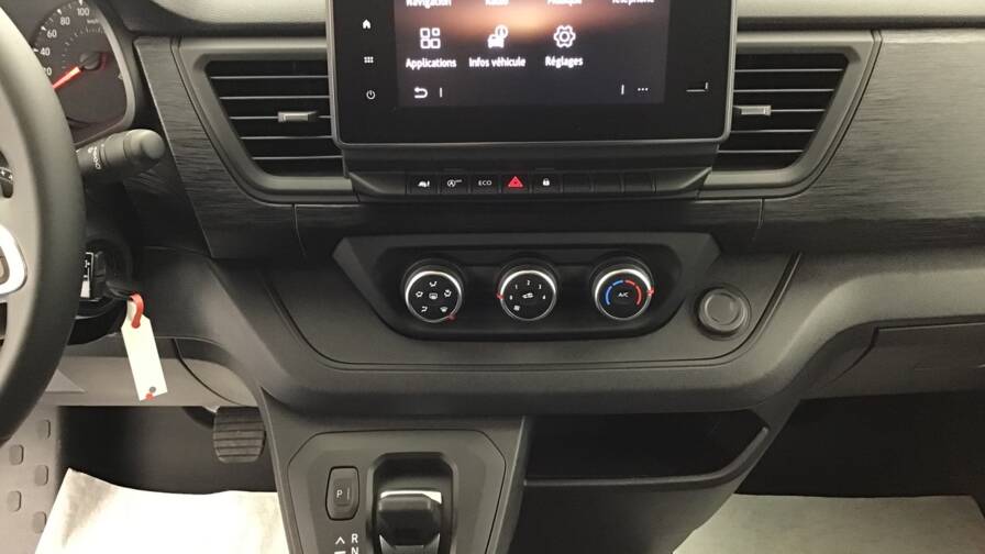 Mandataire Automobile occasion, recherche de Renault Trafic-fgn-l2h1-3t-blue-dci-150-auto-advance4-portes-vul-diesel032025-en-cours - E-Motors